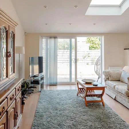 Spacious Garden And A64 - Dog Friendly * York