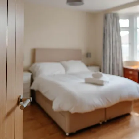 Spacious Garden And A64 - Dog Friendly יורק