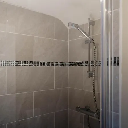 Spacious Garden And A64 - Dog Friendly York